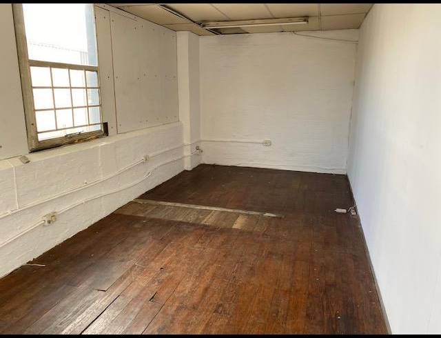 135M² WAREHOUSE TO LET IN SPRINGFIELD PARK